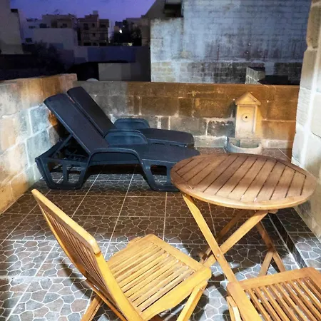 Mixel Gozitan And Pool - Happy Apartment *