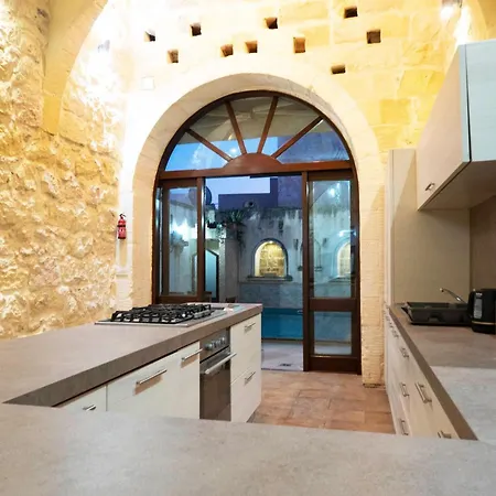 Mixel Gozitan And Pool - Happy Apartment Sannat