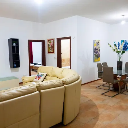 Mixel Gozitan And Pool - Happy