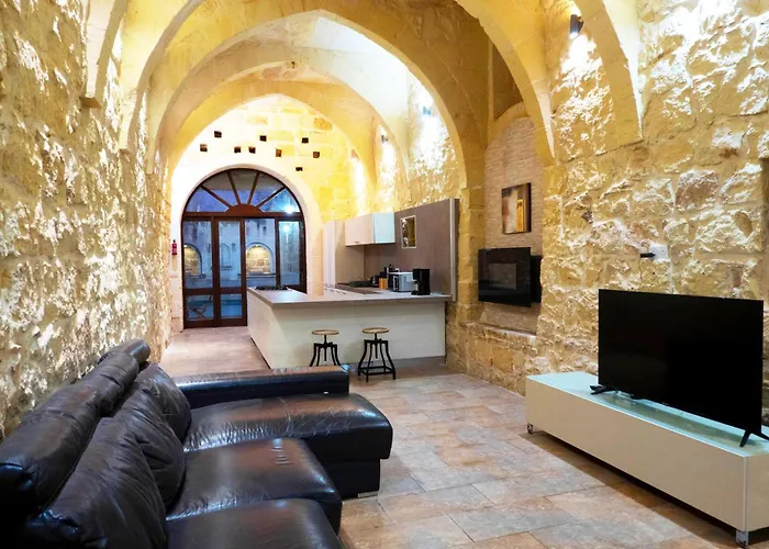 Mixel Gozitan And Pool - Happy アパート