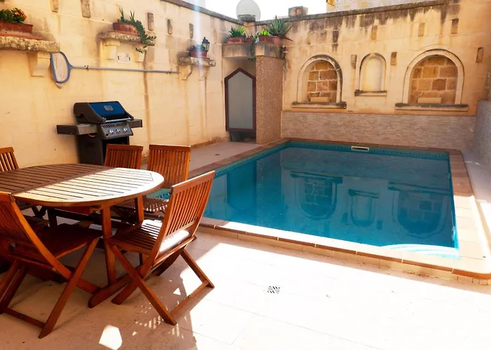 Mixel Gozitan And Pool - Happy アパート *