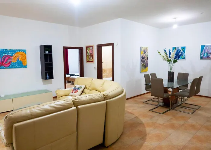 Mixel Gozitan And Pool - Happy