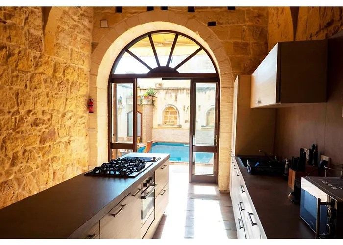 アパート Mixel Gozitan And Pool - Happy